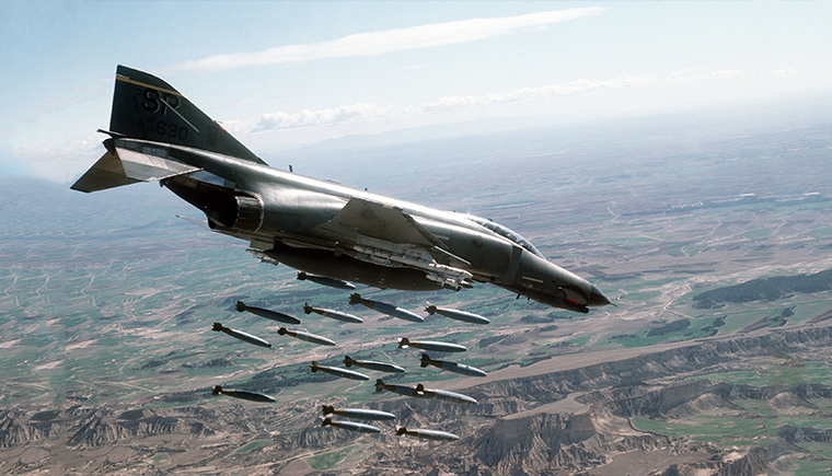 目前世界上頂級的隱形戰(zhàn)斗機(jī)和轟炸機(jī)分別是哪一款？